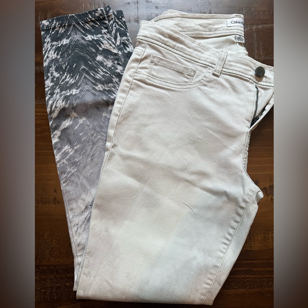Calvin Klein Women's Size 8 Cream Design jeans pants.Skinny stretch